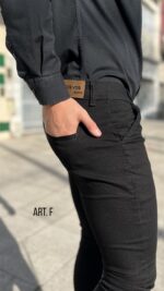 PANTALON CORTE CHINO NEGRO - Imagen 4